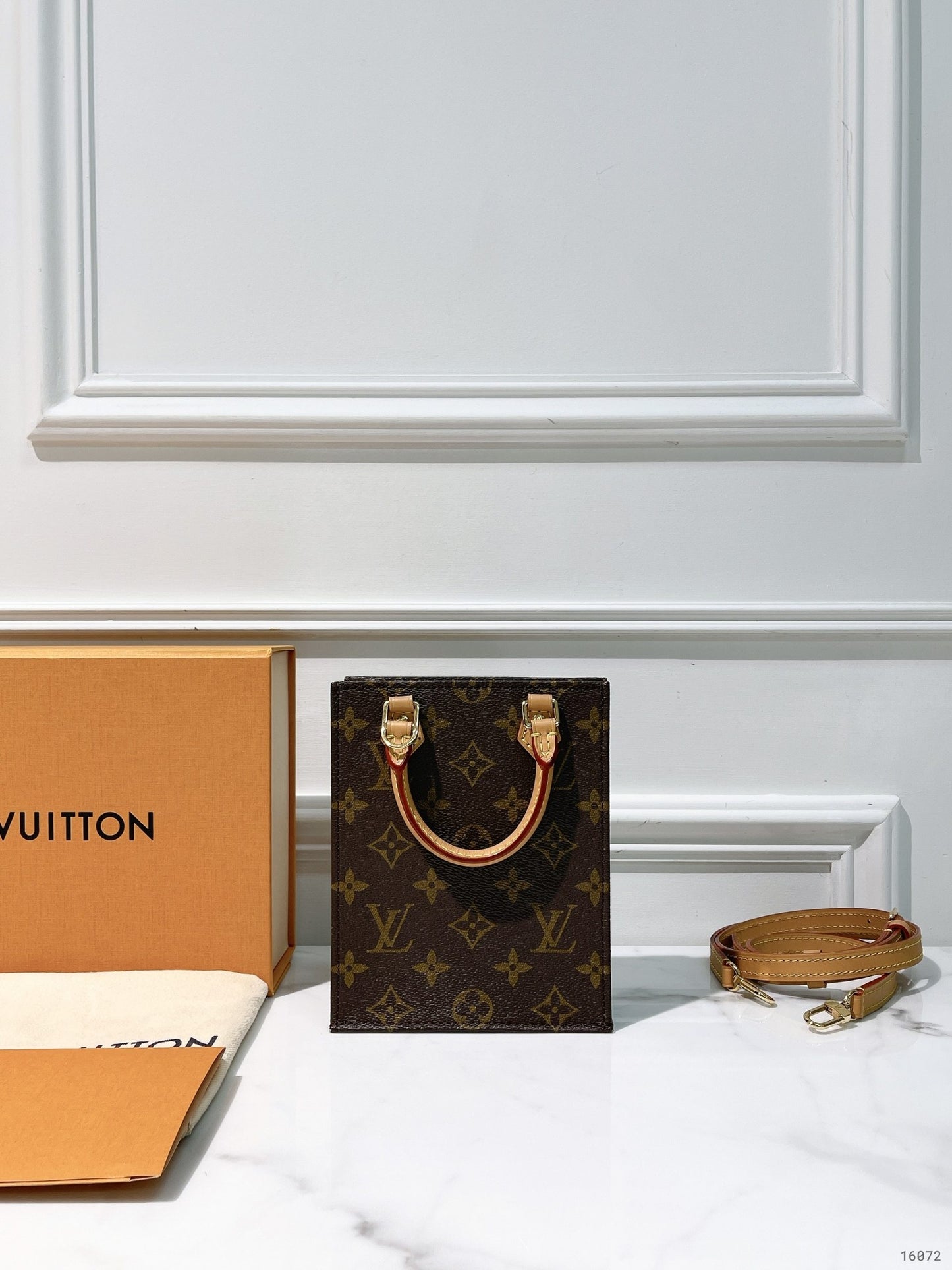 LV PETIT SAC PLAT, Monogram