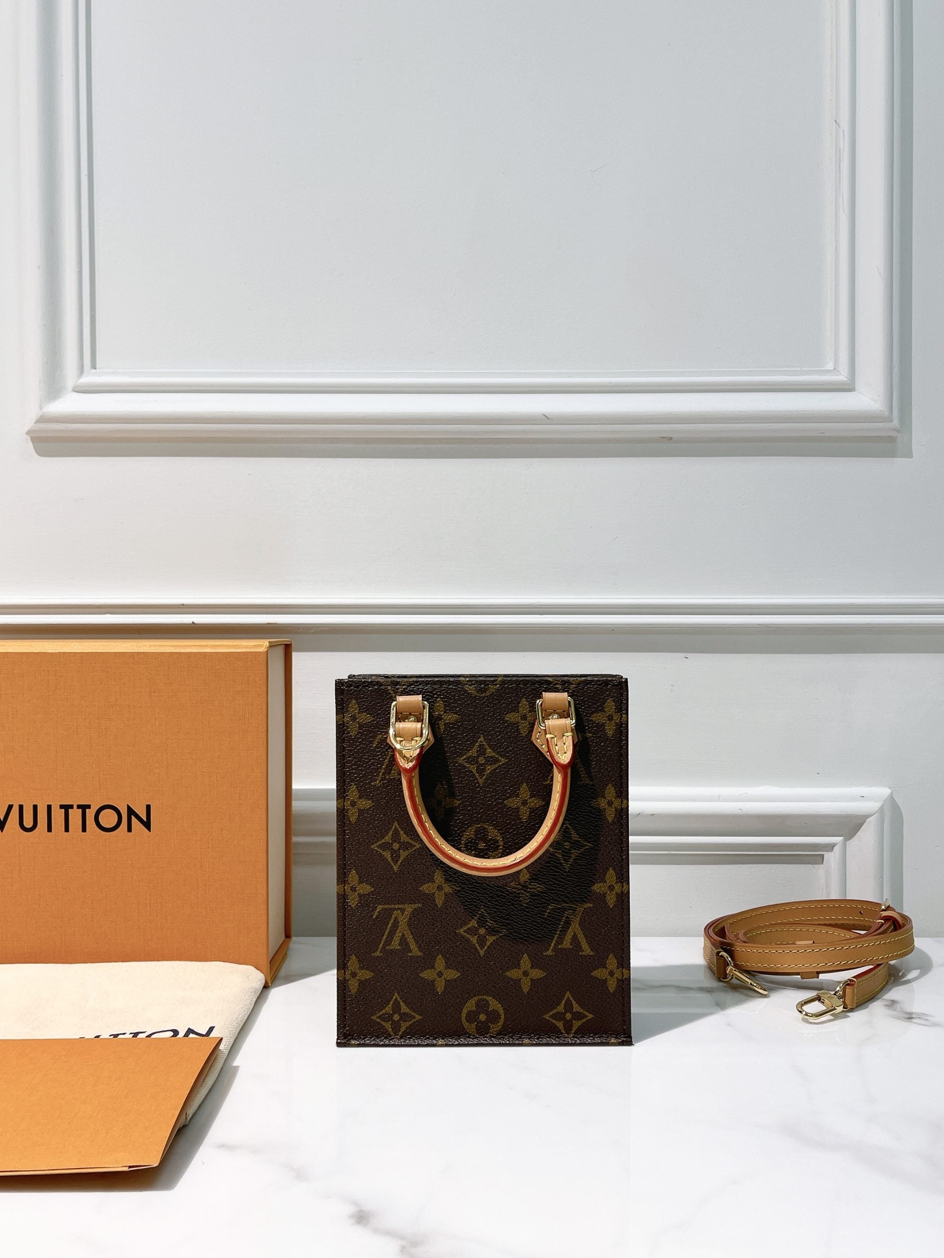 LV PETIT SAC PLAT, Monogram