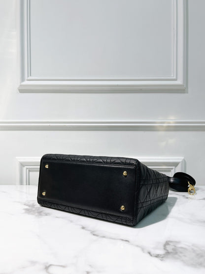 DIOR VINTAGE MEDIUM LADY DIOR, Black/Gold