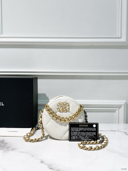 CHANEL 19 ROUND CLUTCH, White/Gold