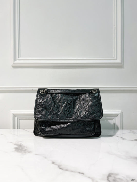 YSL MEDIUM NIKI, Black/Silver