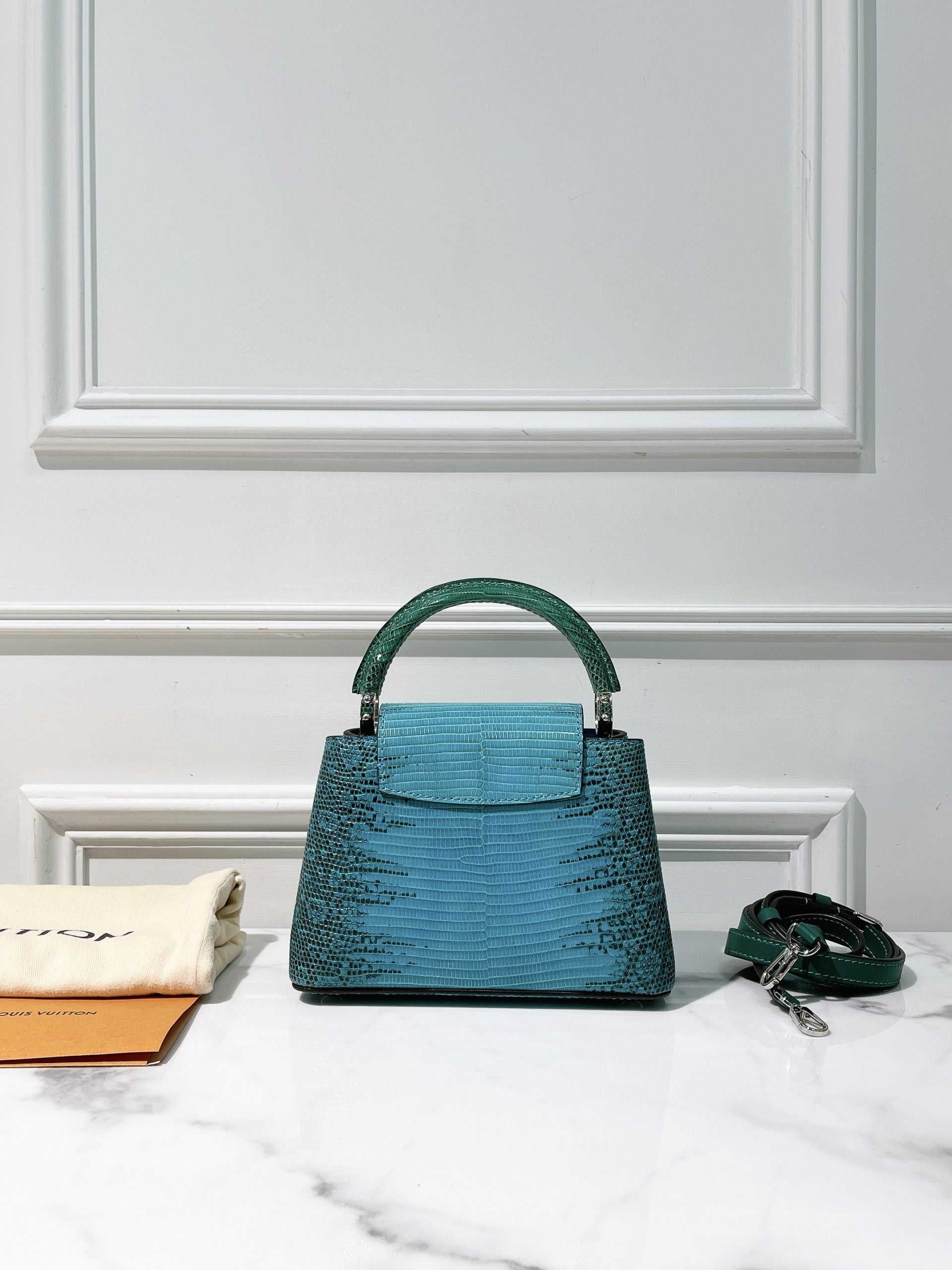 LV CAPUCINES MINI, Lizard