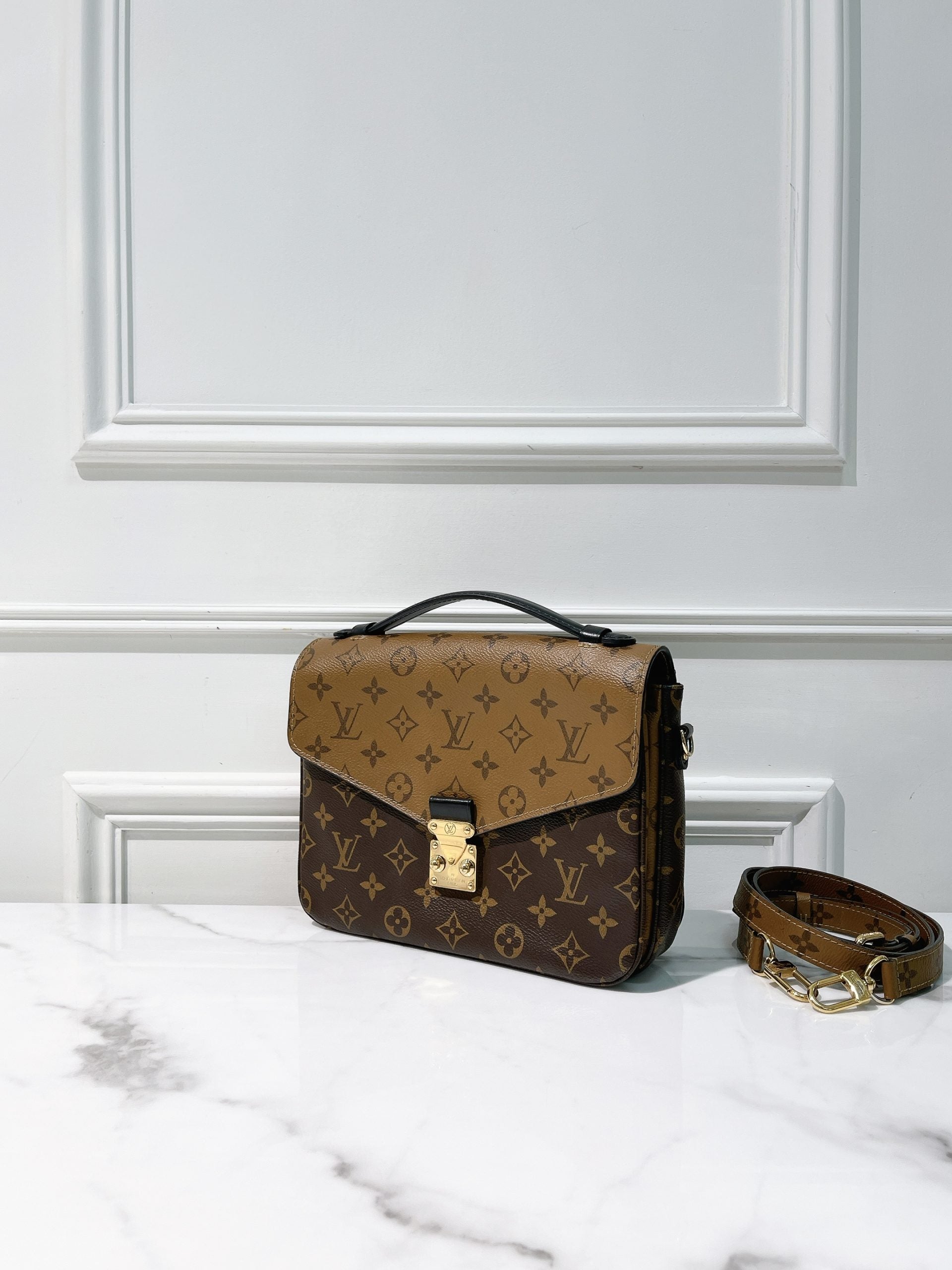 LV POCHETTE METIS, Monogram