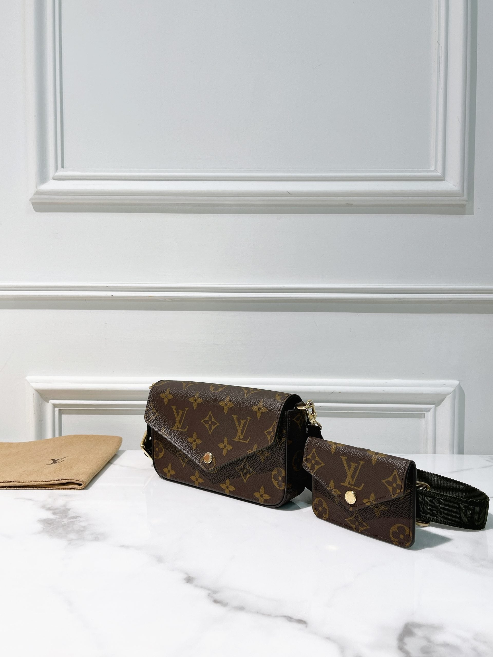 LV FELICIE POCHETTE STRAP & GO, Monogram