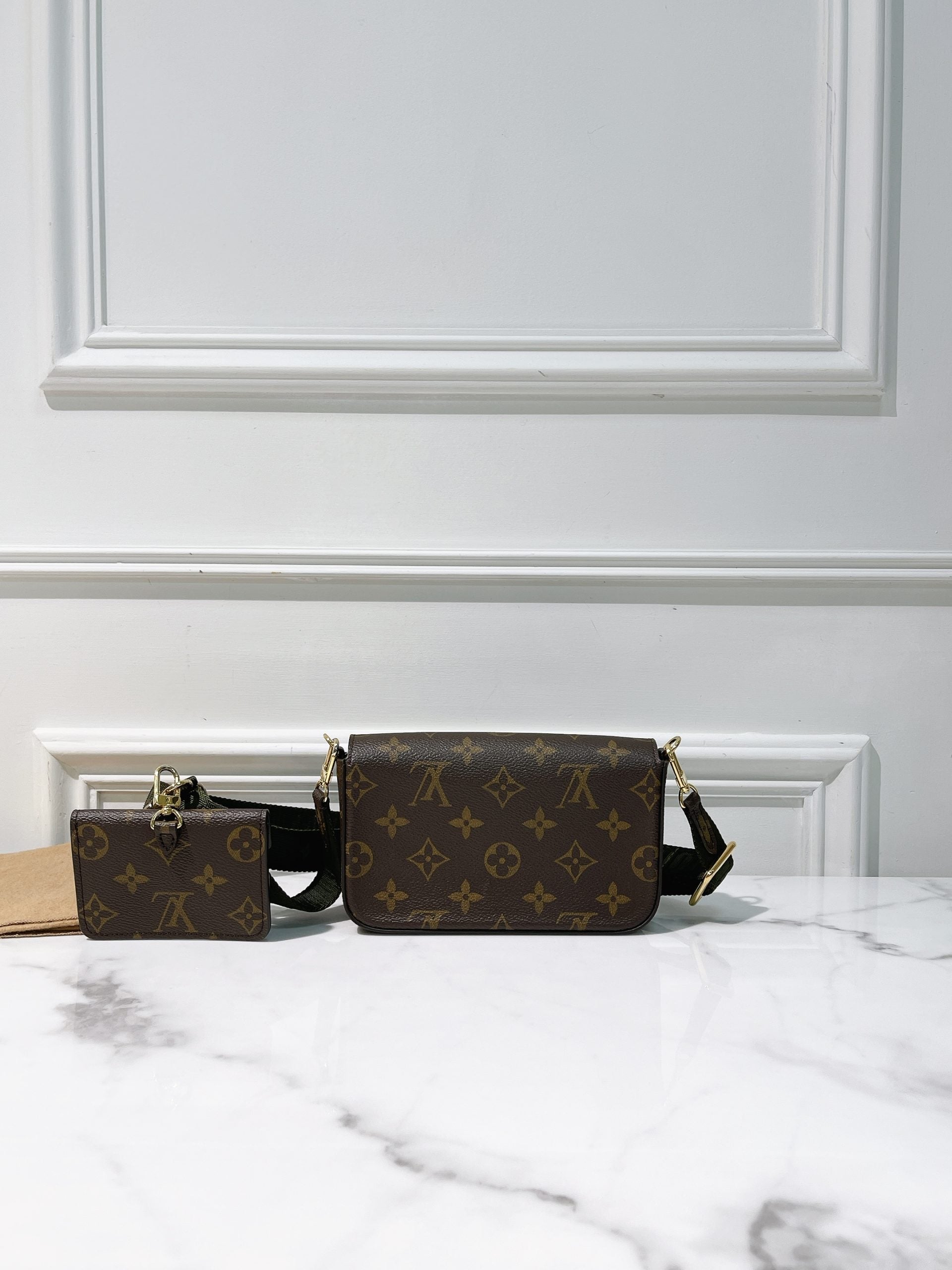 LV FELICIE POCHETTE STRAP & GO, Monogram