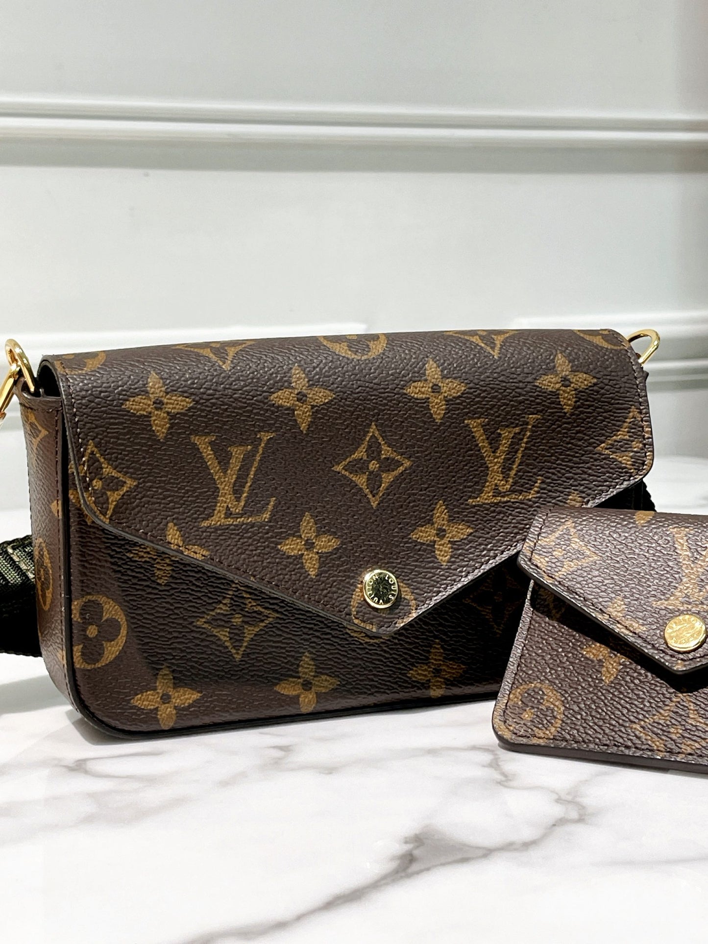 LV FELICIE POCHETTE STRAP & GO, Monogram