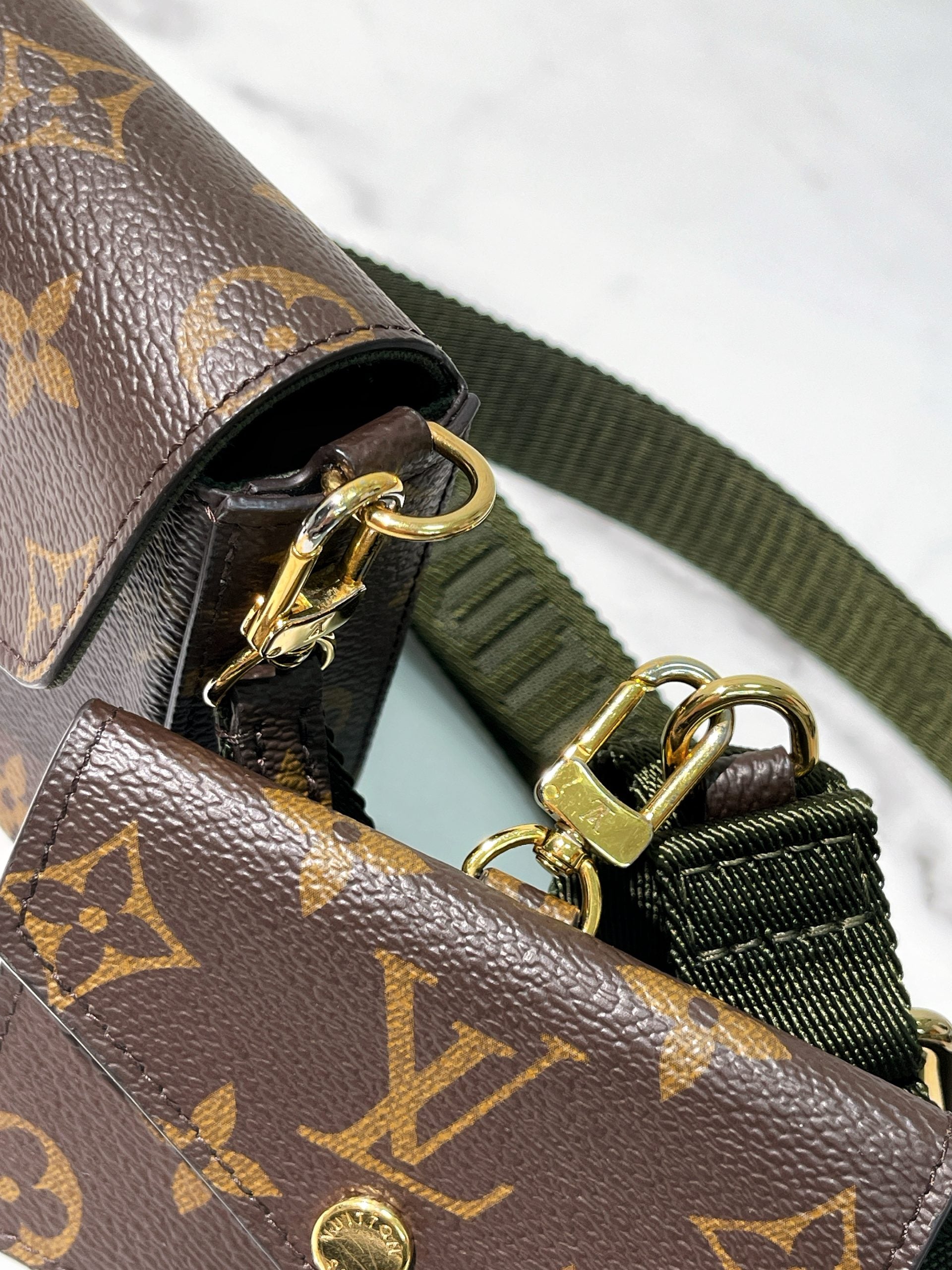 LV FELICIE POCHETTE STRAP & GO, Monogram