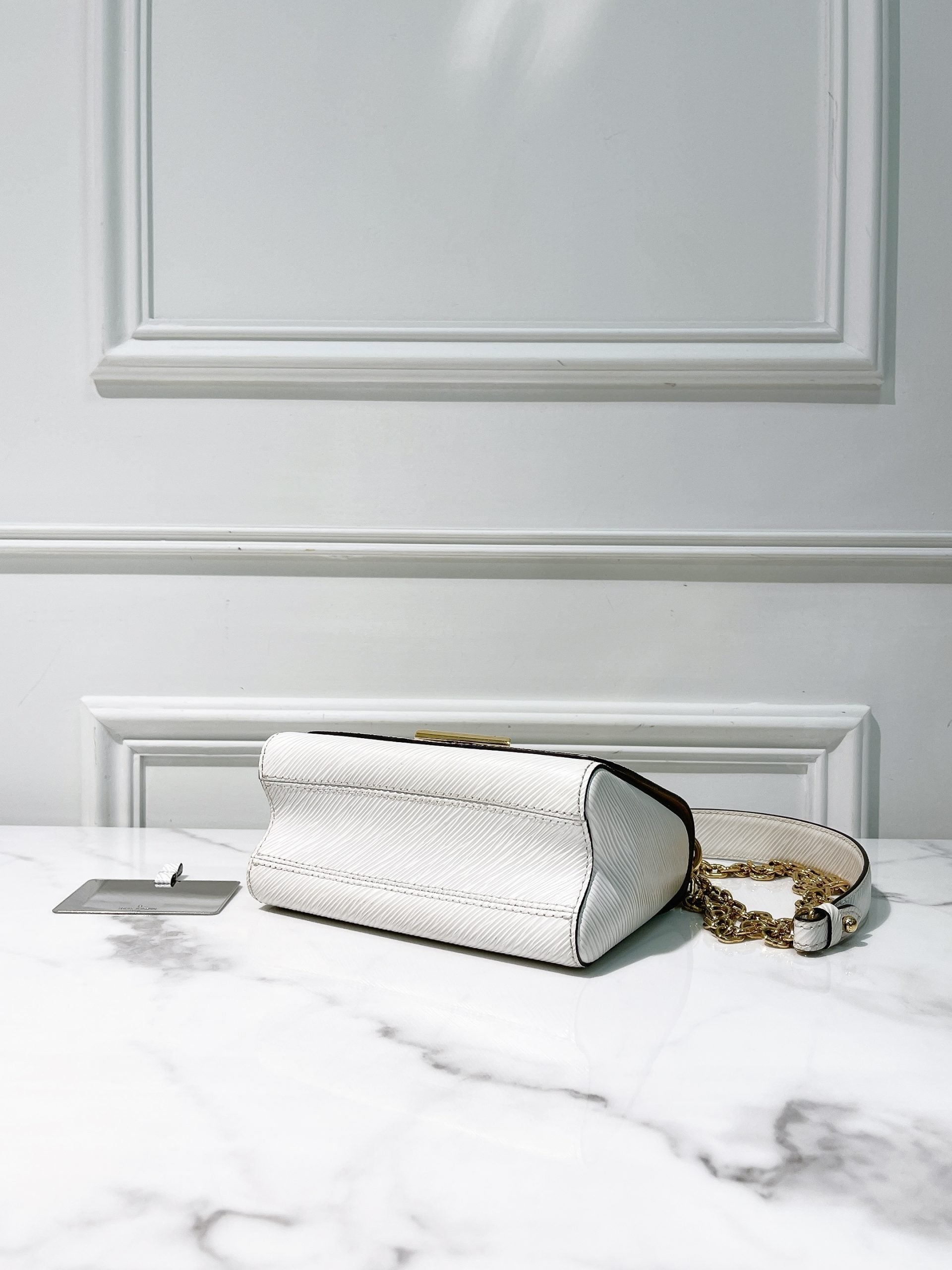 LV TWIST PM, White/Gold