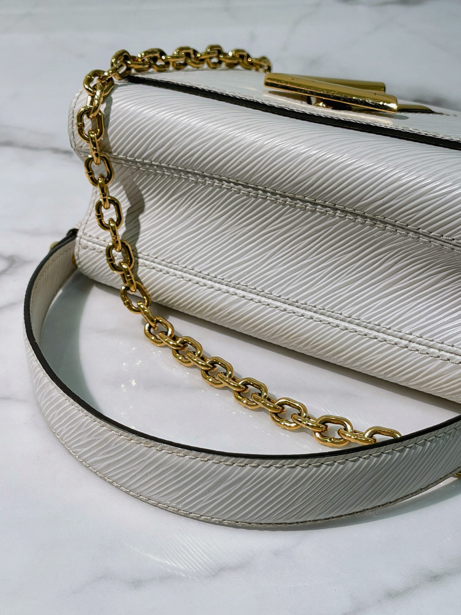 LV TWIST PM, White/Gold