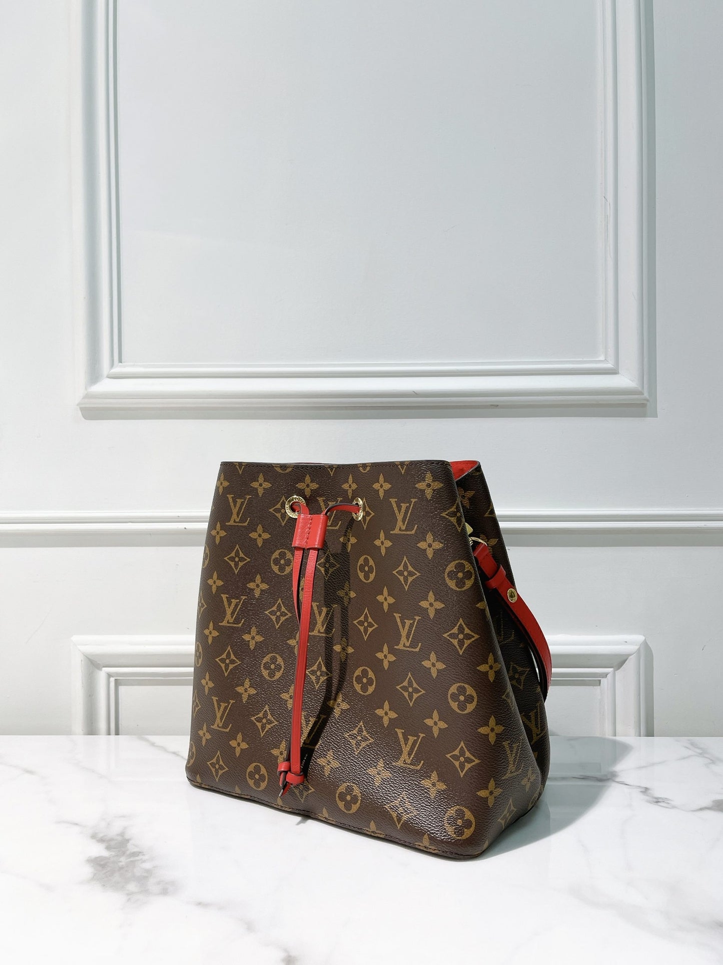 LV NEONOE MM, Monogram