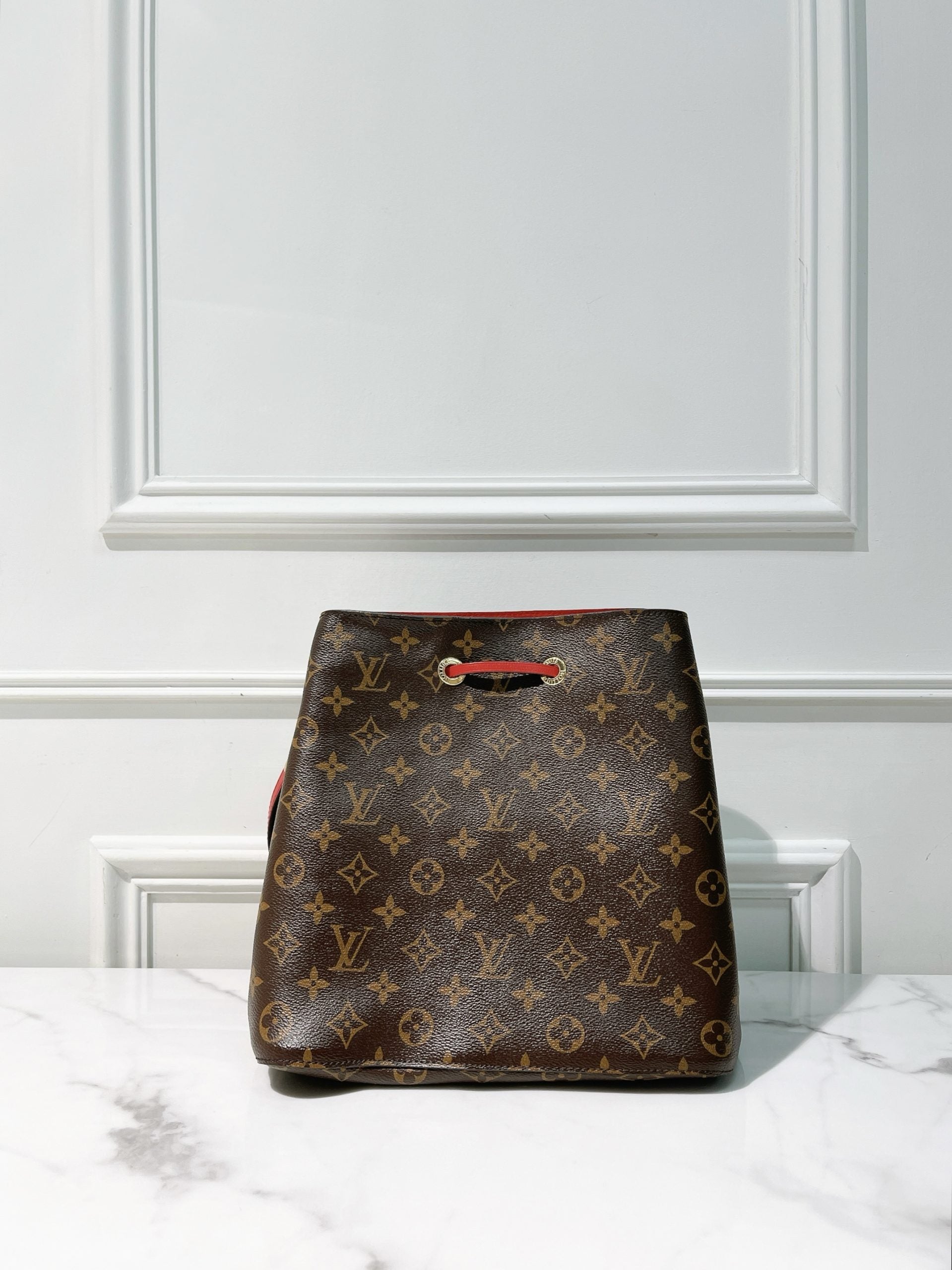 LV NEONOE MM, Monogram
