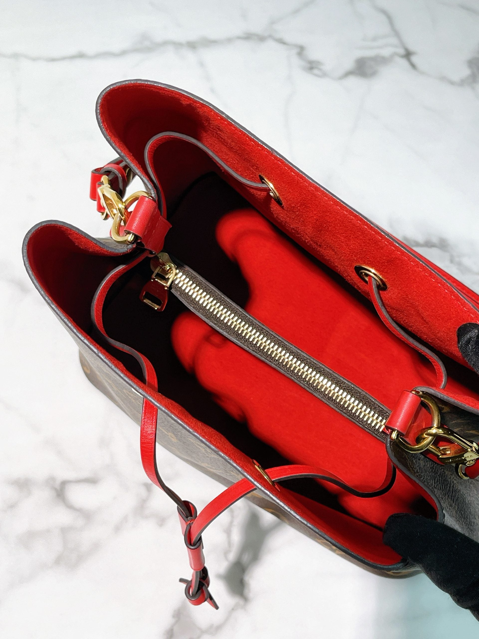 LV NEONOE MM, Monogram