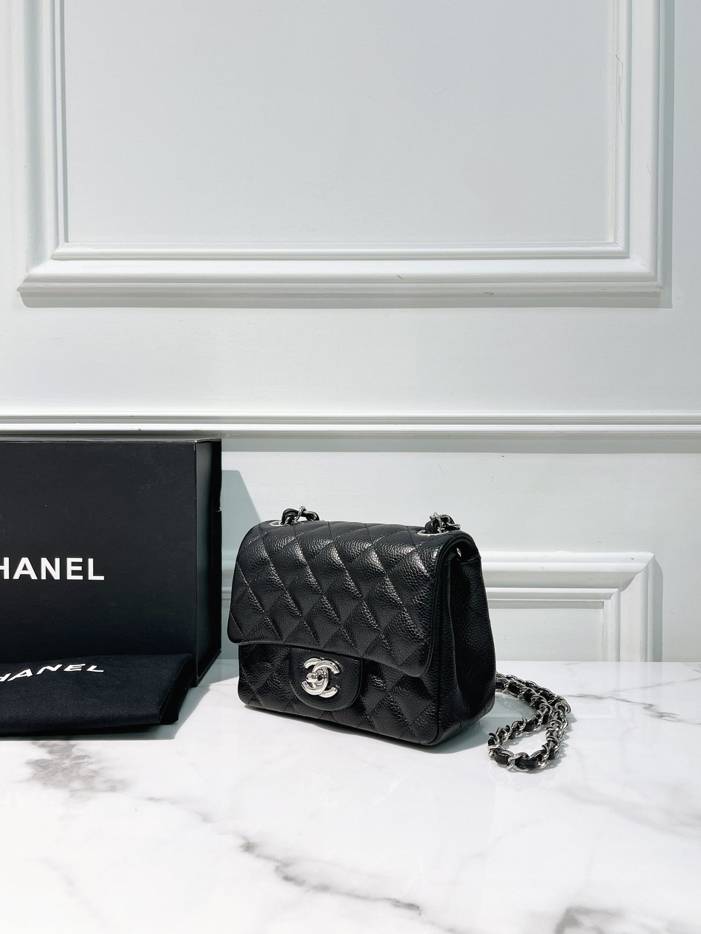 CHANEL MINI SQUARE FLAP, Black/Silver