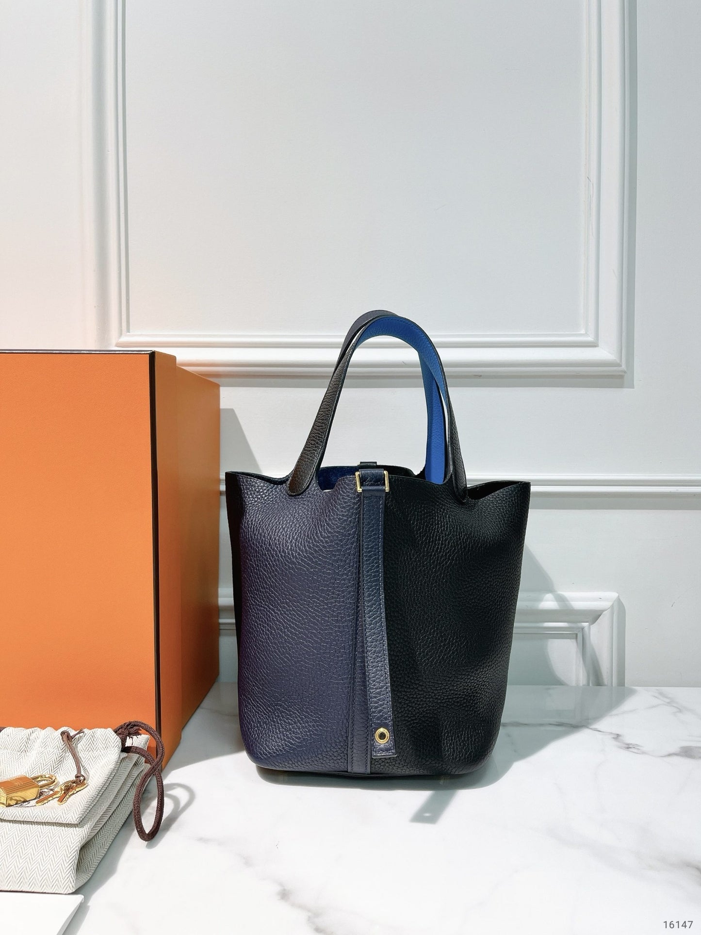 HERMES PICOTIN 22, Bleu Niut/Noir/Blue Frida/Gold