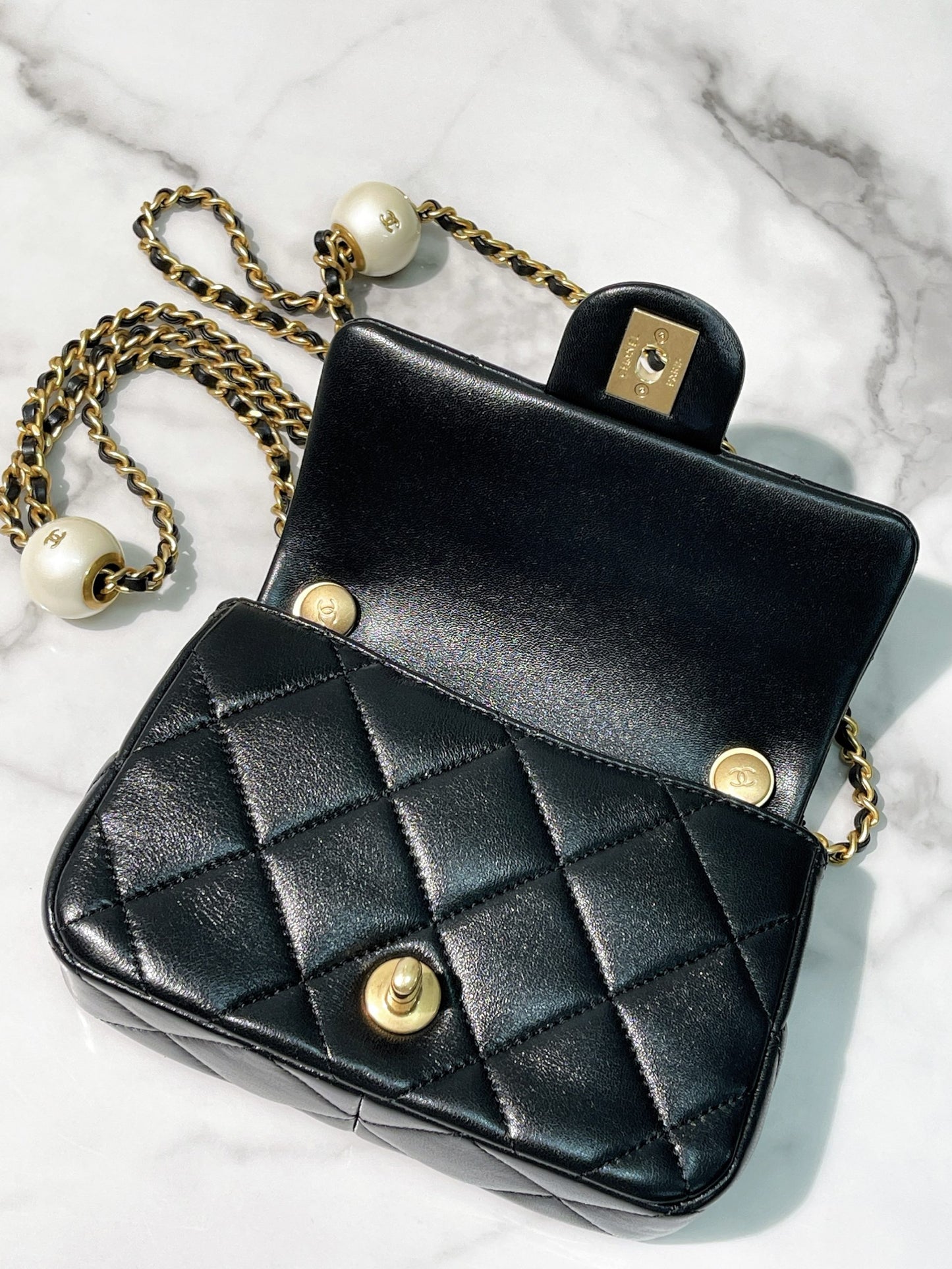 CHANEL 24S MINI SQUARE, Black/Gold