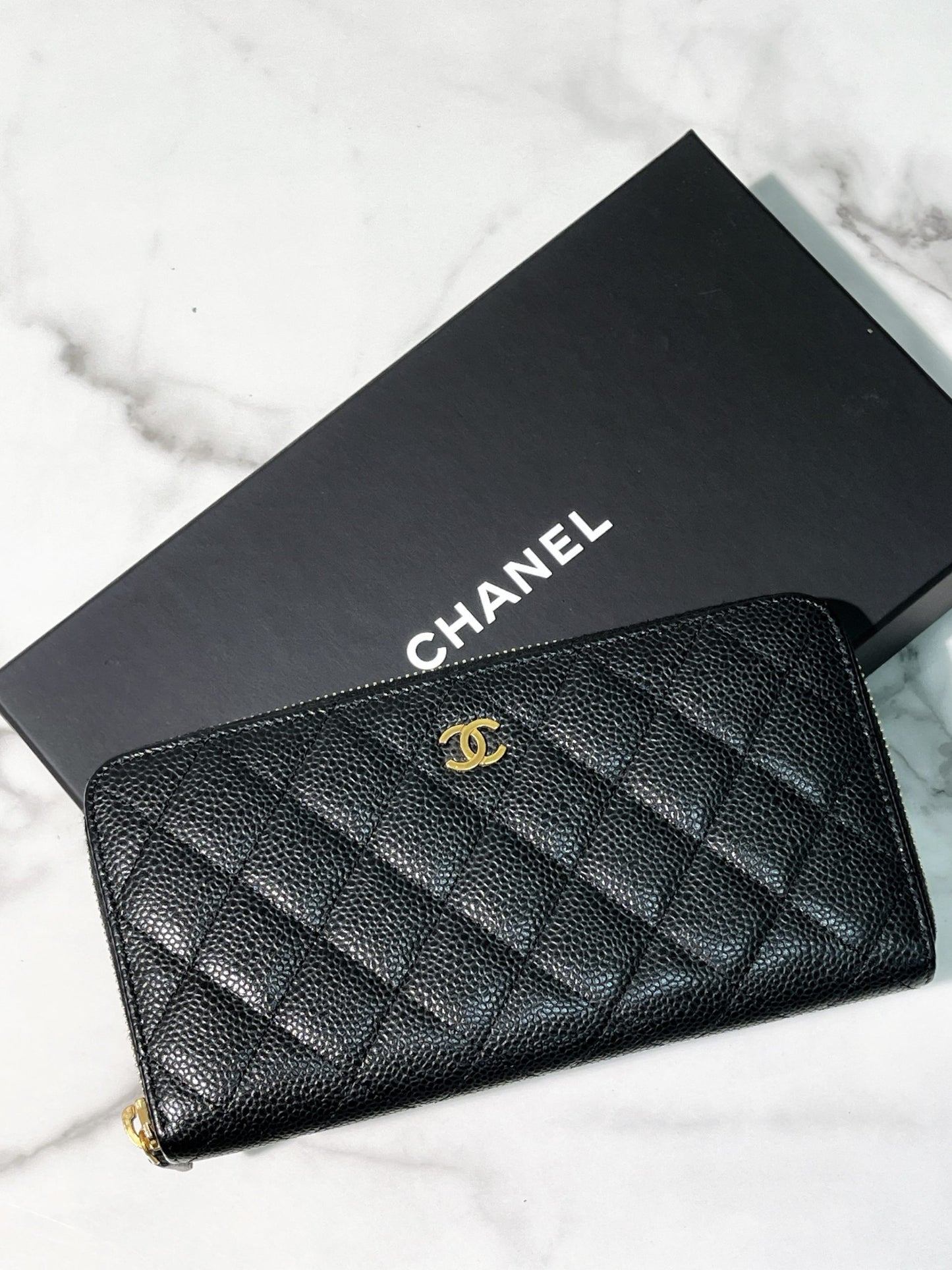 CHANEL ZIP WALLET, Black/Gold