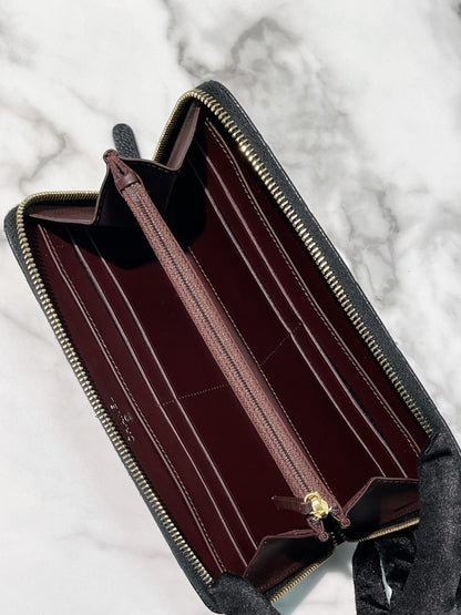 CHANEL ZIP WALLET, Black/Gold