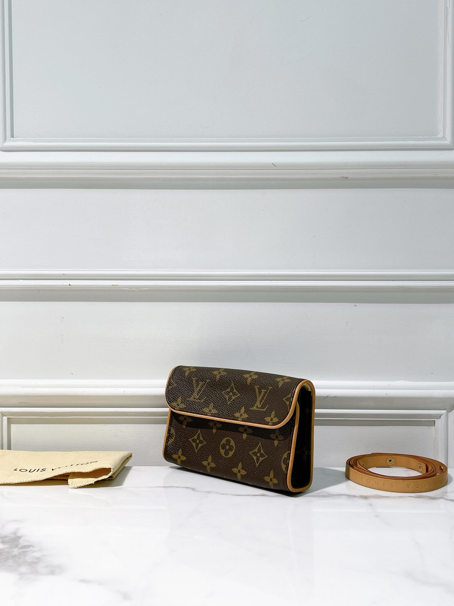 LV VINTAGE WAIST BAG, Monogram