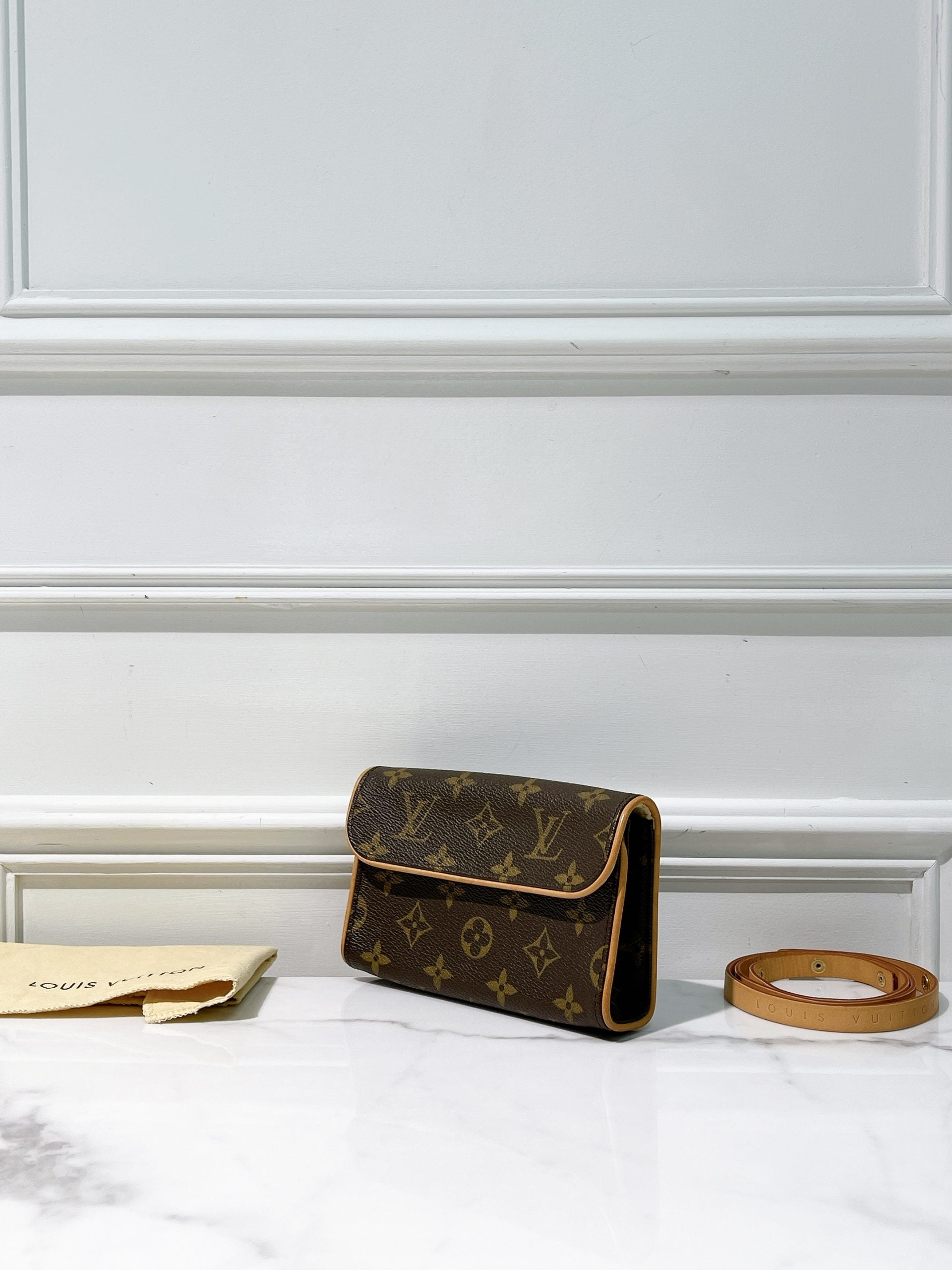 LV VINTAGE WAIST BAG, Monogram