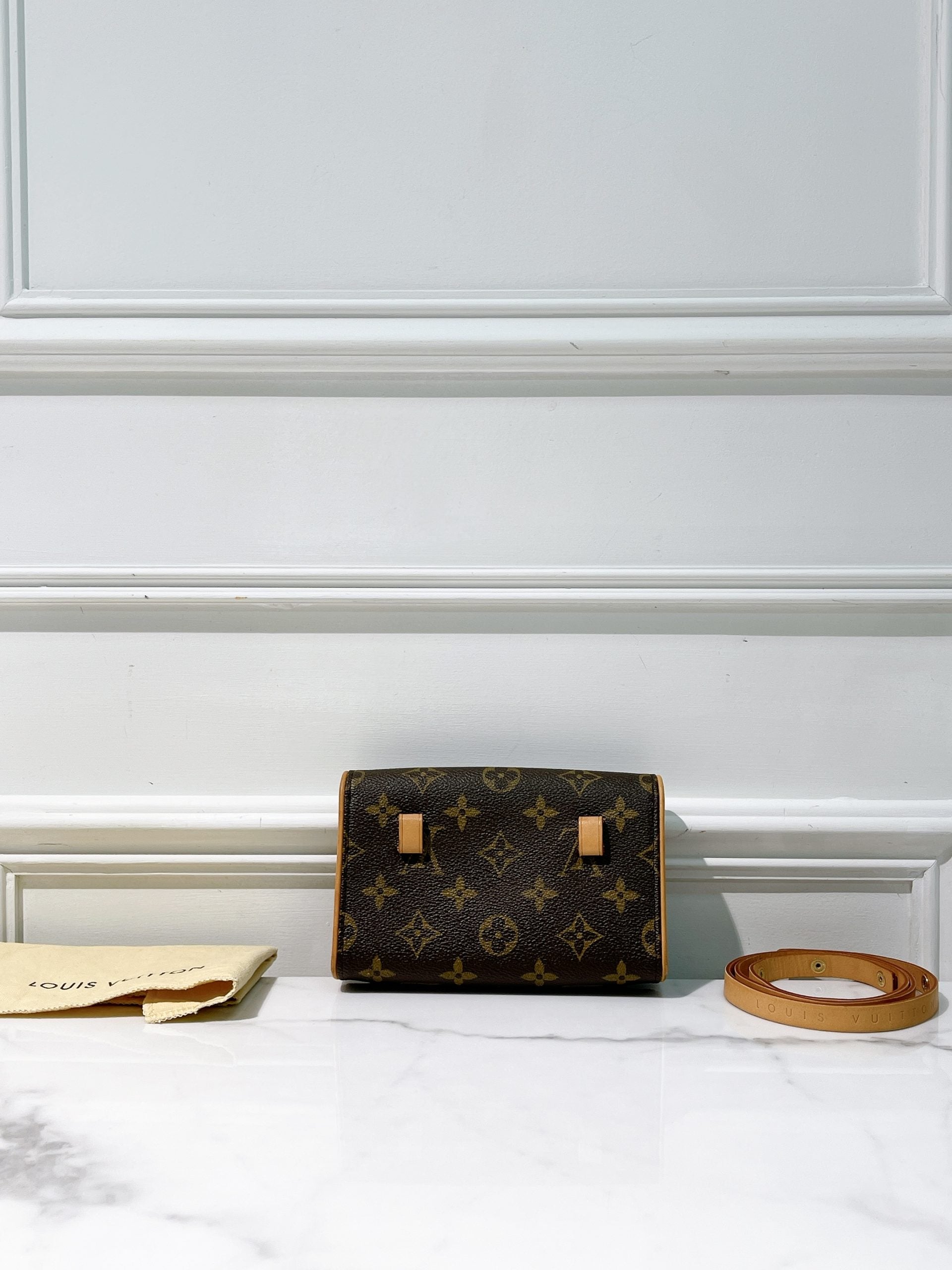 LV VINTAGE WAIST BAG, Monogram