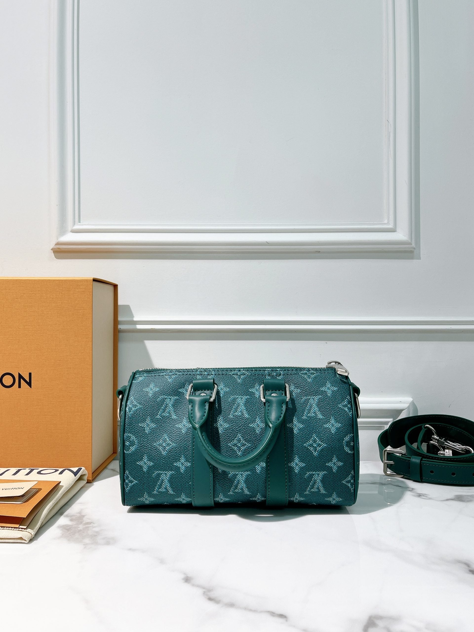 LV KEEPALL 25, Vert/Gold