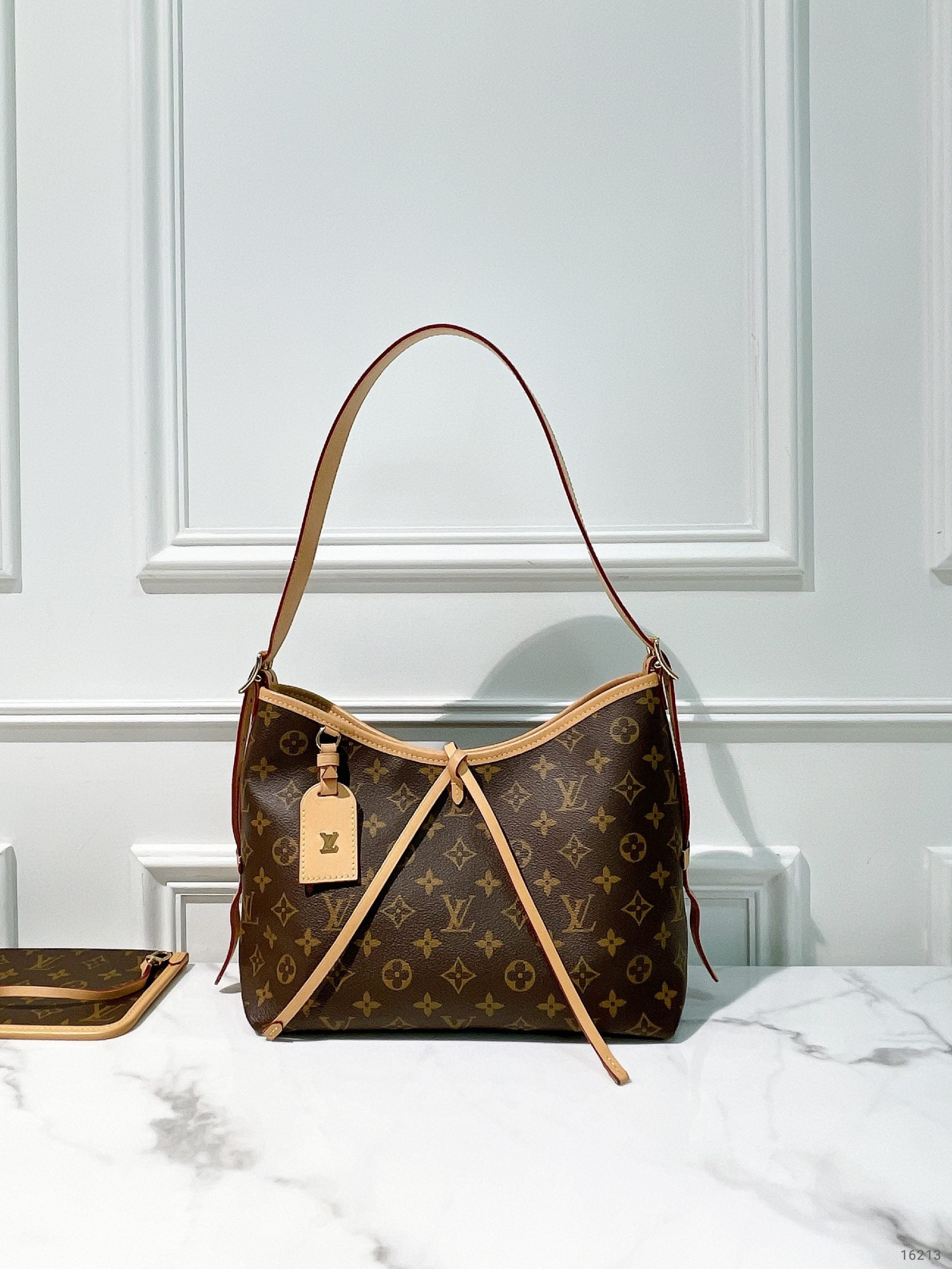 LV CARRYALL PM, Monogram