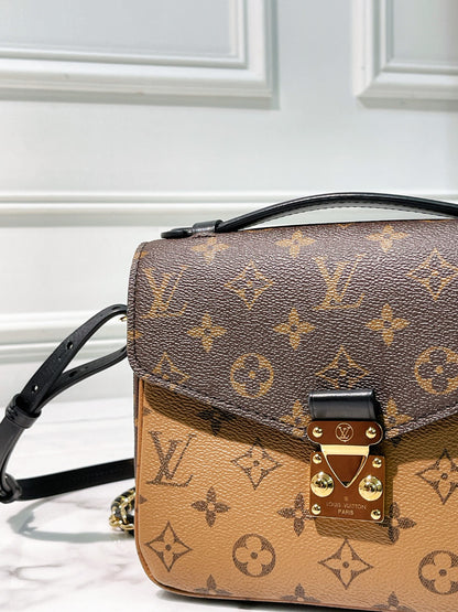 LV POCHETTE METIS BACKPACK, Monogram