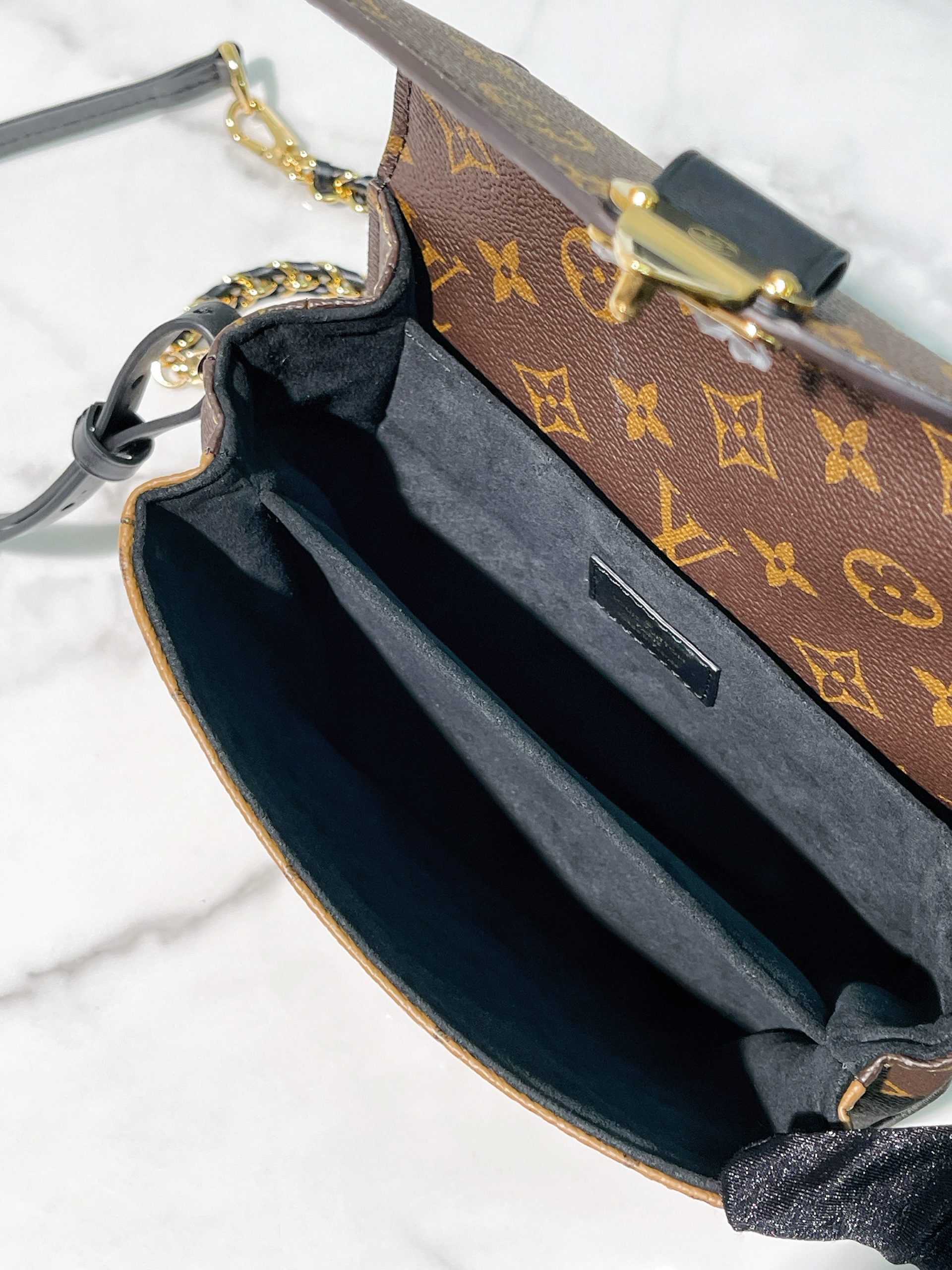 LV POCHETTE METIS BACKPACK, Monogram