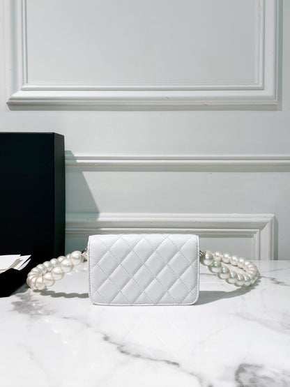 CHANEL 21K MINI WOC, White/Silver