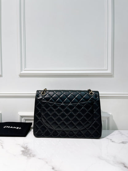 CHANEL MAXI CLASSIC FLAP, Black/Gold
