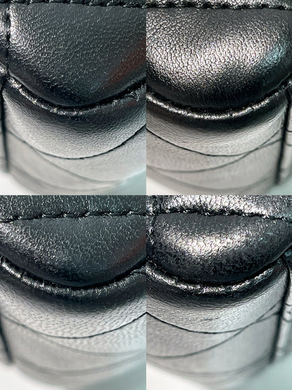 CHANEL MAXI CLASSIC FLAP, Black/Gold