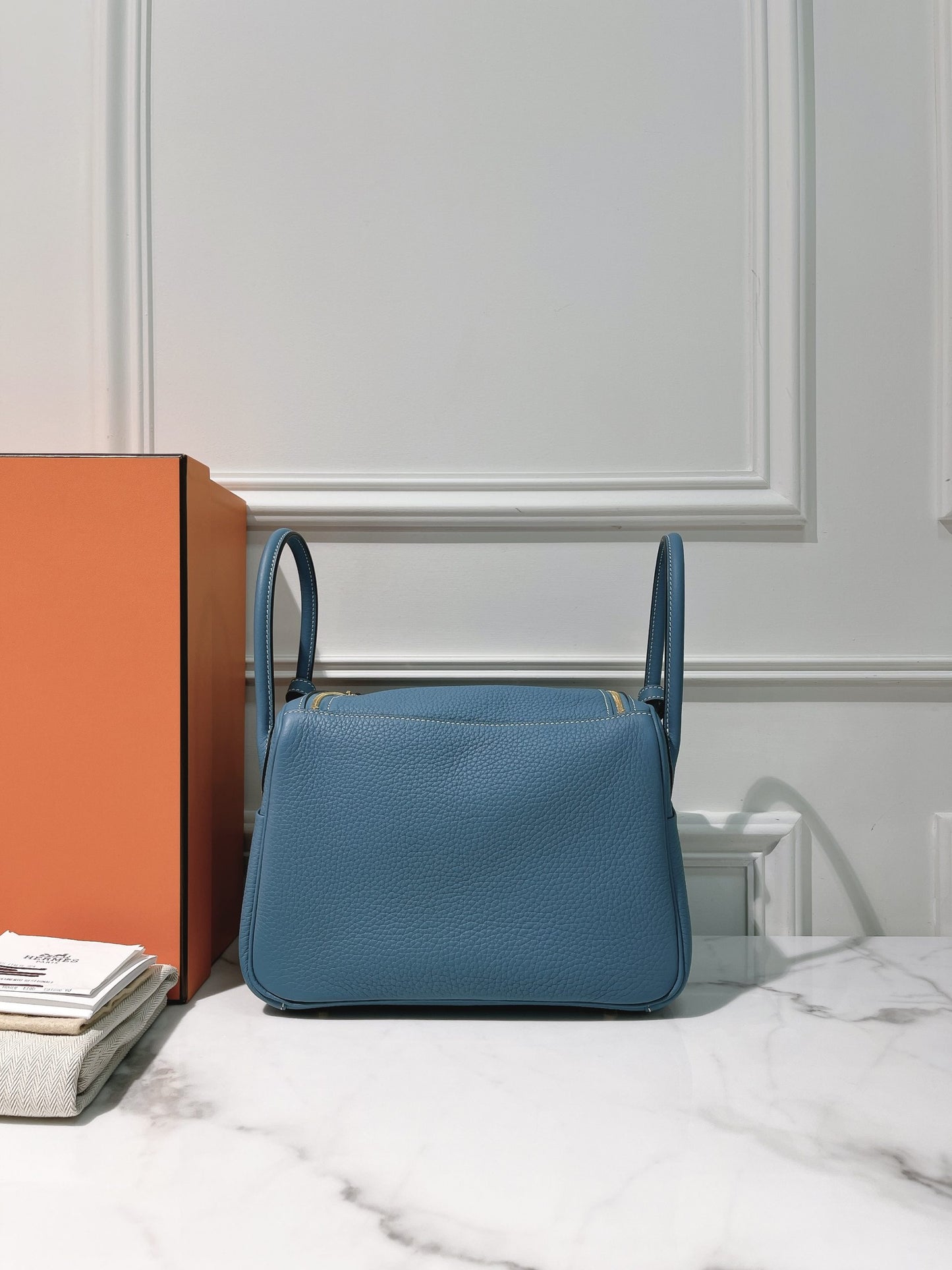 HERMES LINDY 26, Bleu Jean/Gold