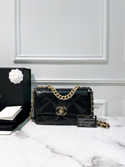 CHANEL SMALL 19 BAG, Black/Gold