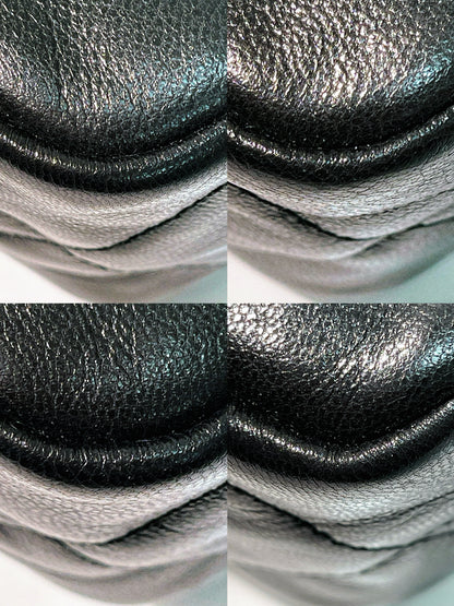 CHANEL SMALL 19 BAG, Black/Gold