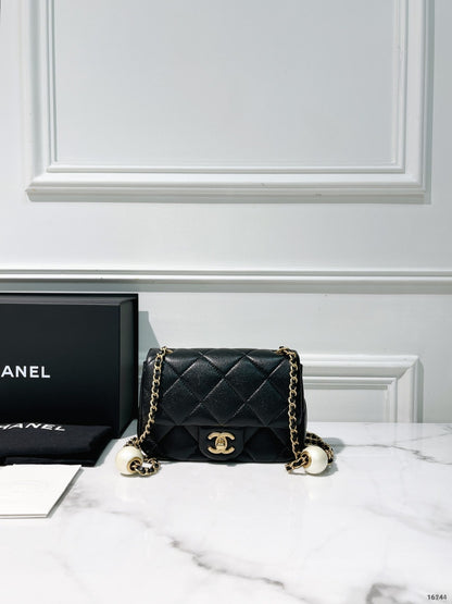 CHANEL 24S MINI FLAP, Black/Gold