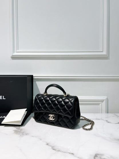 CHANEL HANDLE MINI FLAP, Black/Gold