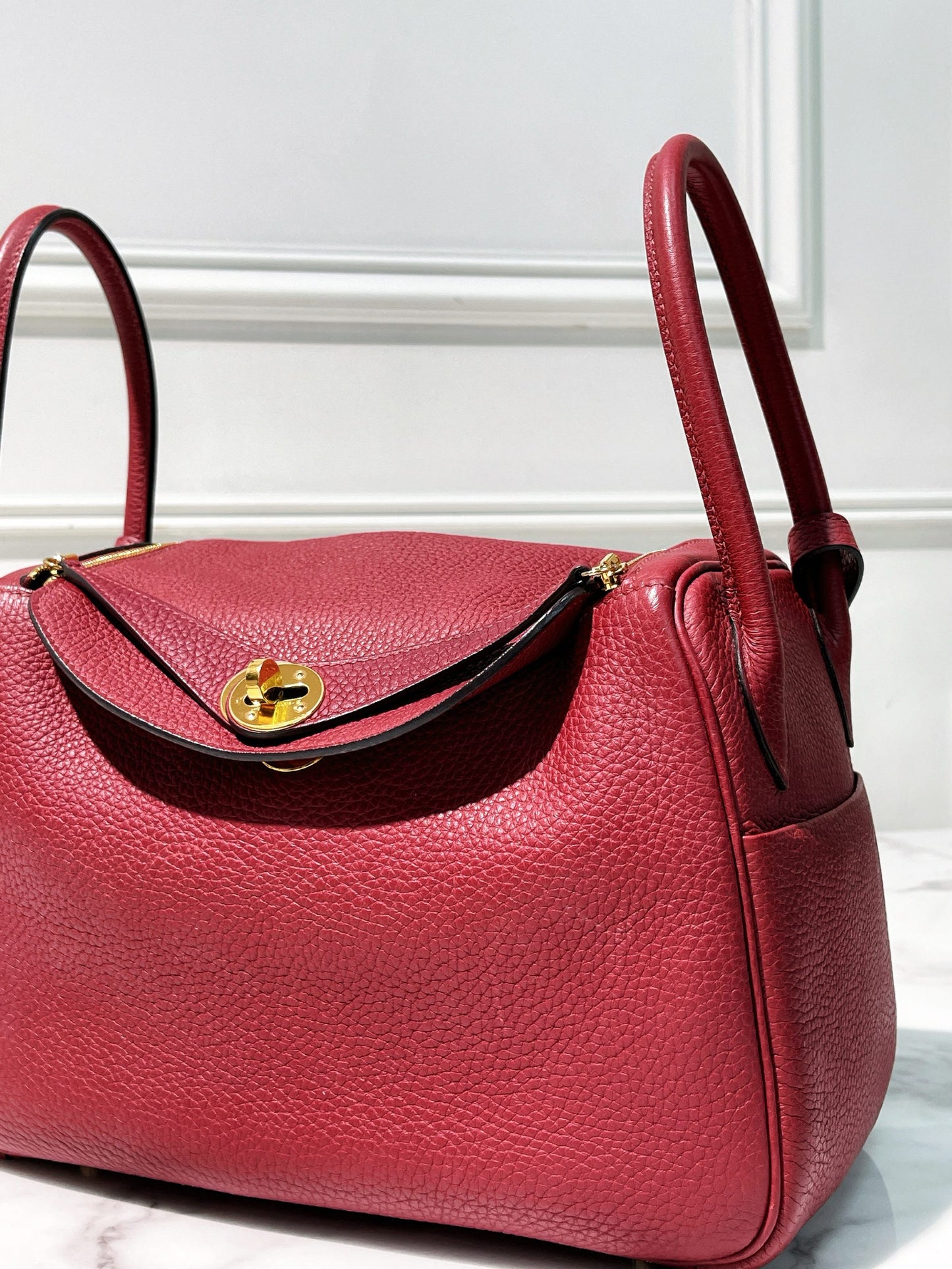 HERMES LINDY 26, Rouge Grenade/Gold