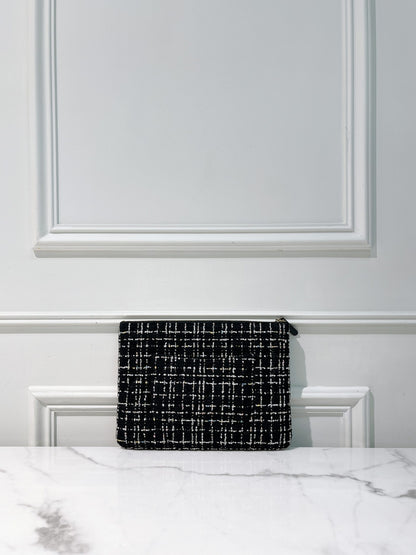 CHANEL POUCH