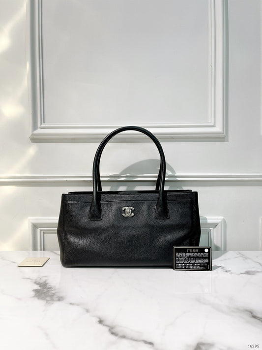 CHANEL CERF, Black/Silver