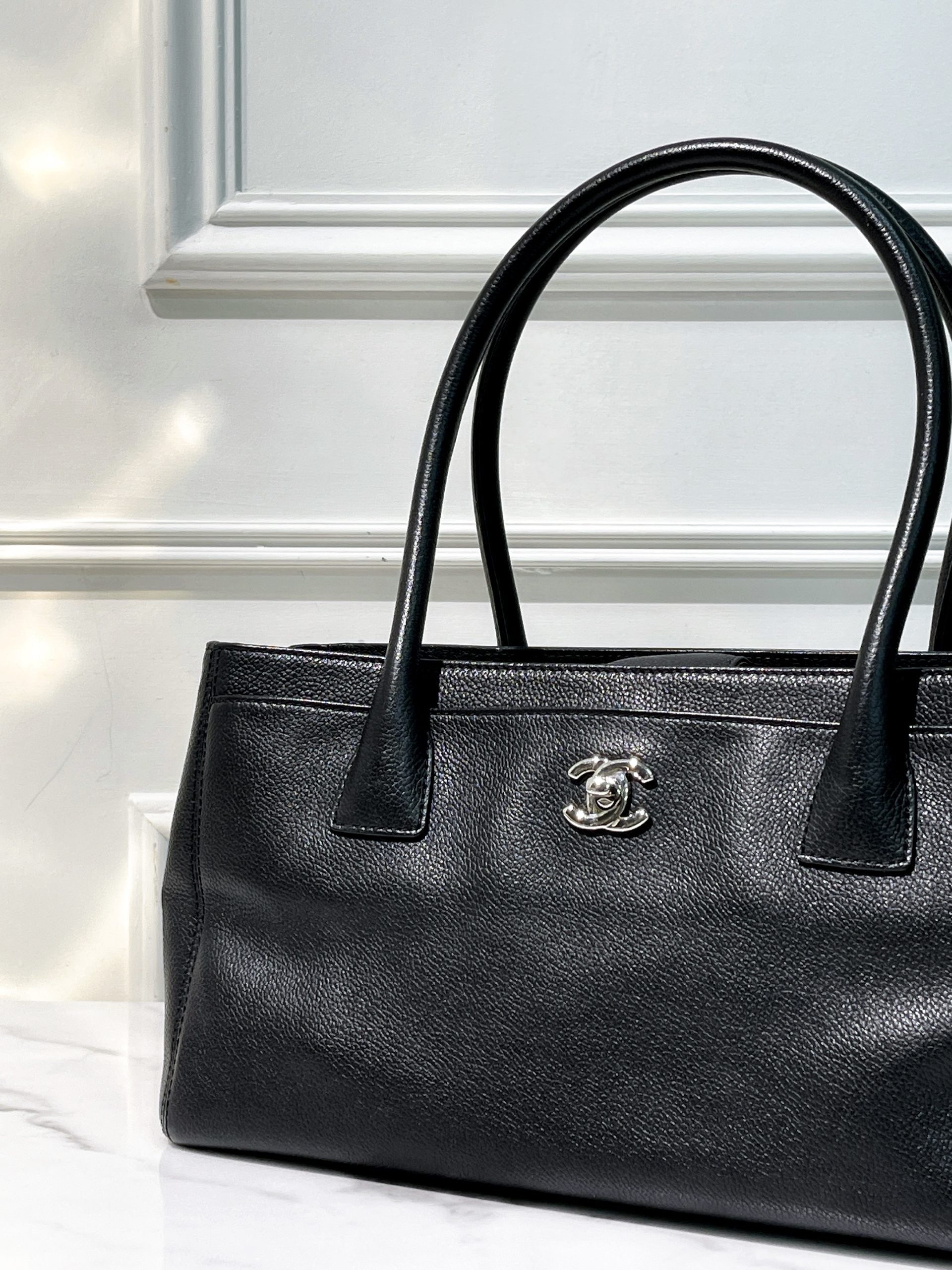 CHANEL CERF, Black/Silver