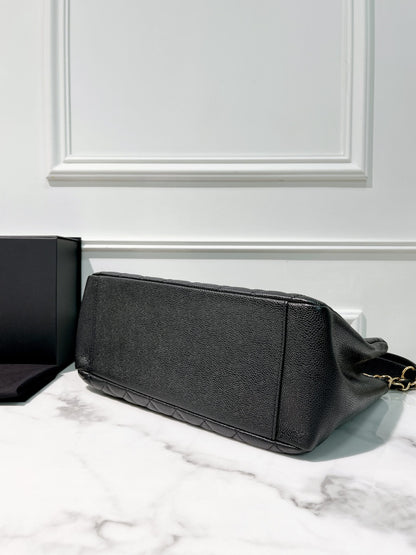 CHANEL GRAND SHOPPING TOTE, Black/Gold