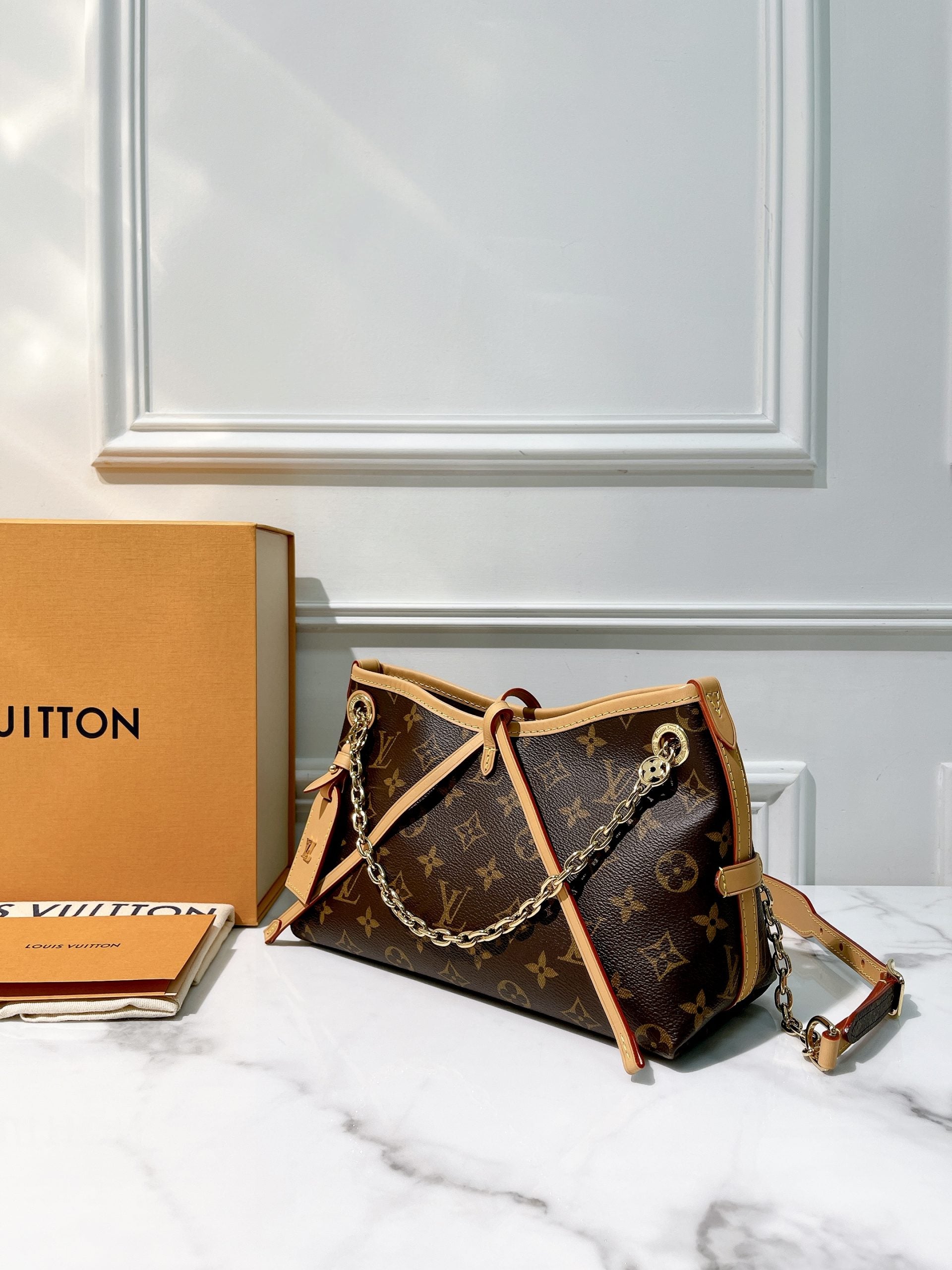 LV CARRYALL BB, Monogram