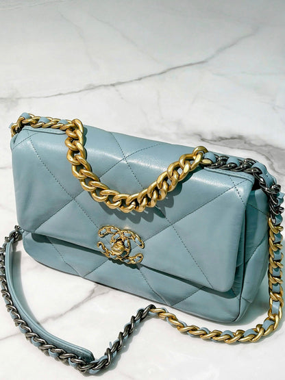 CHANEL 19 BAG MEDIUM
