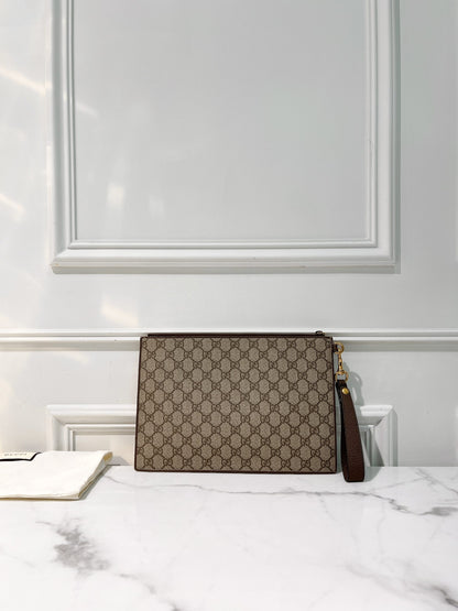 GUCCI POUCH