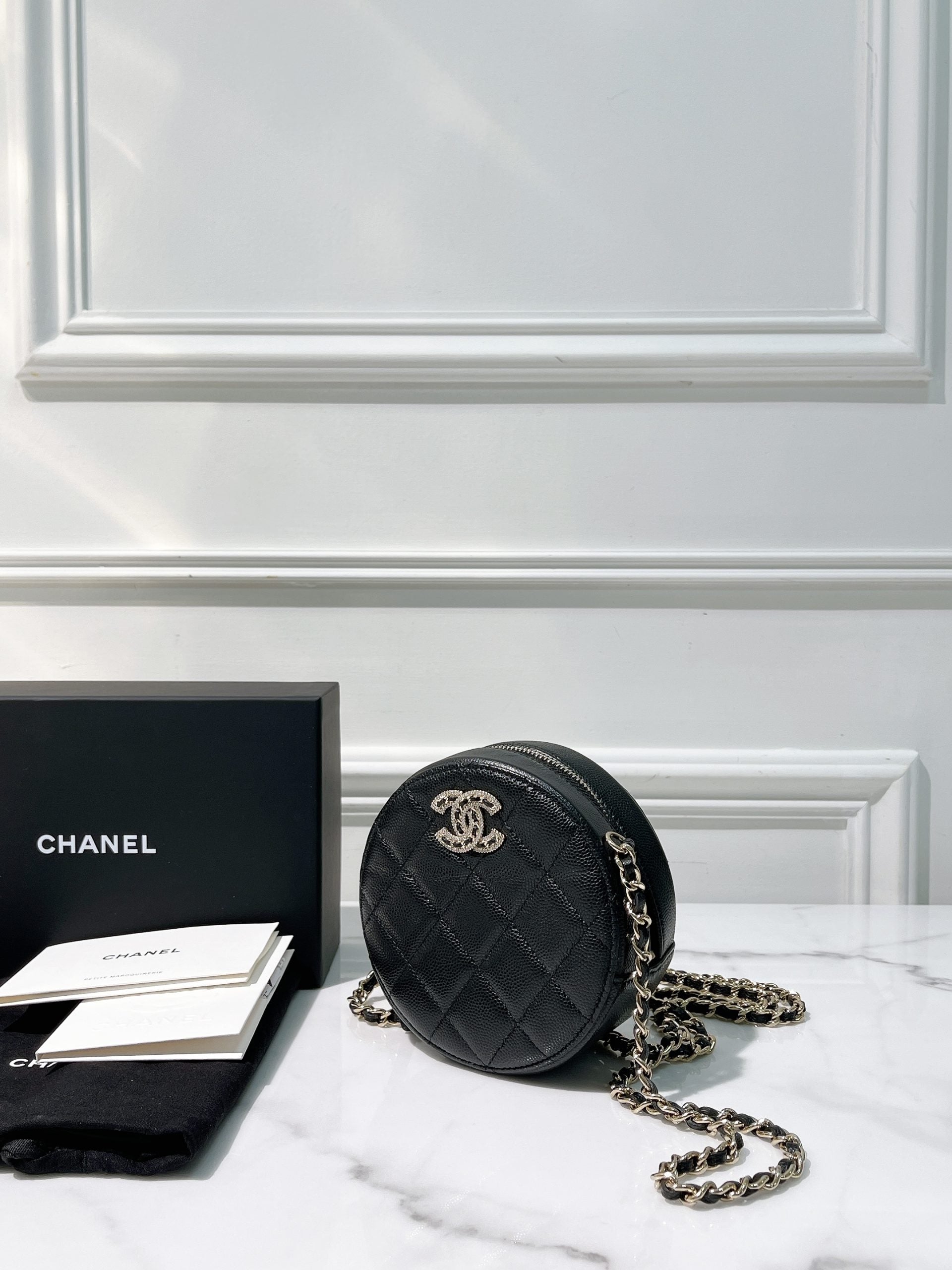 CHANEL MINI ROUND BAG, Black/Gold