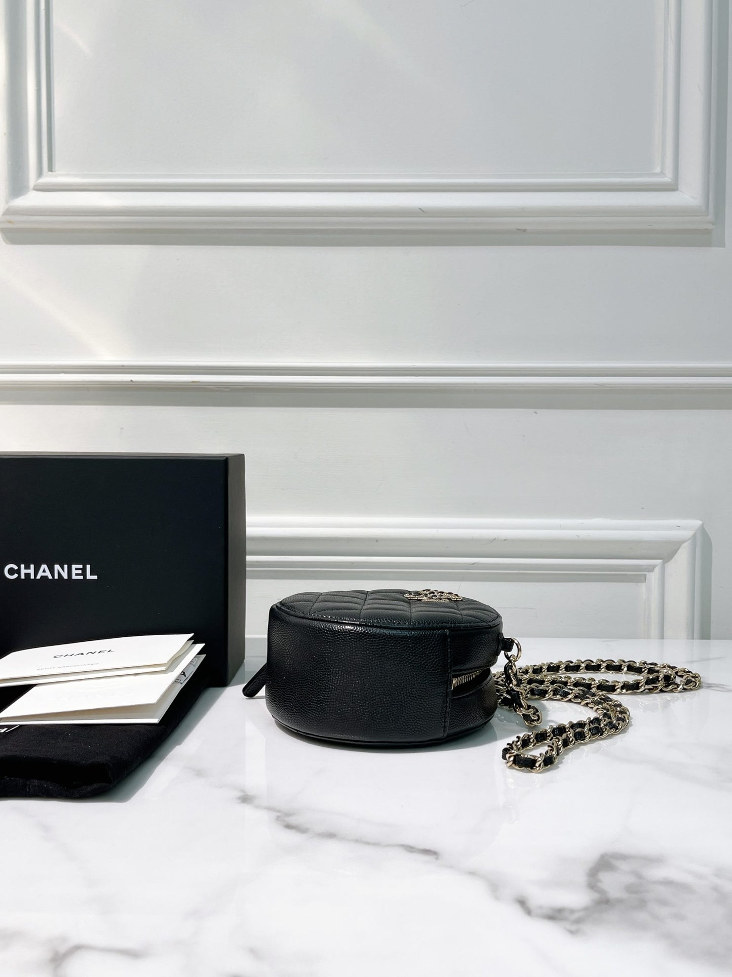CHANEL MINI ROUND BAG, Black/Gold