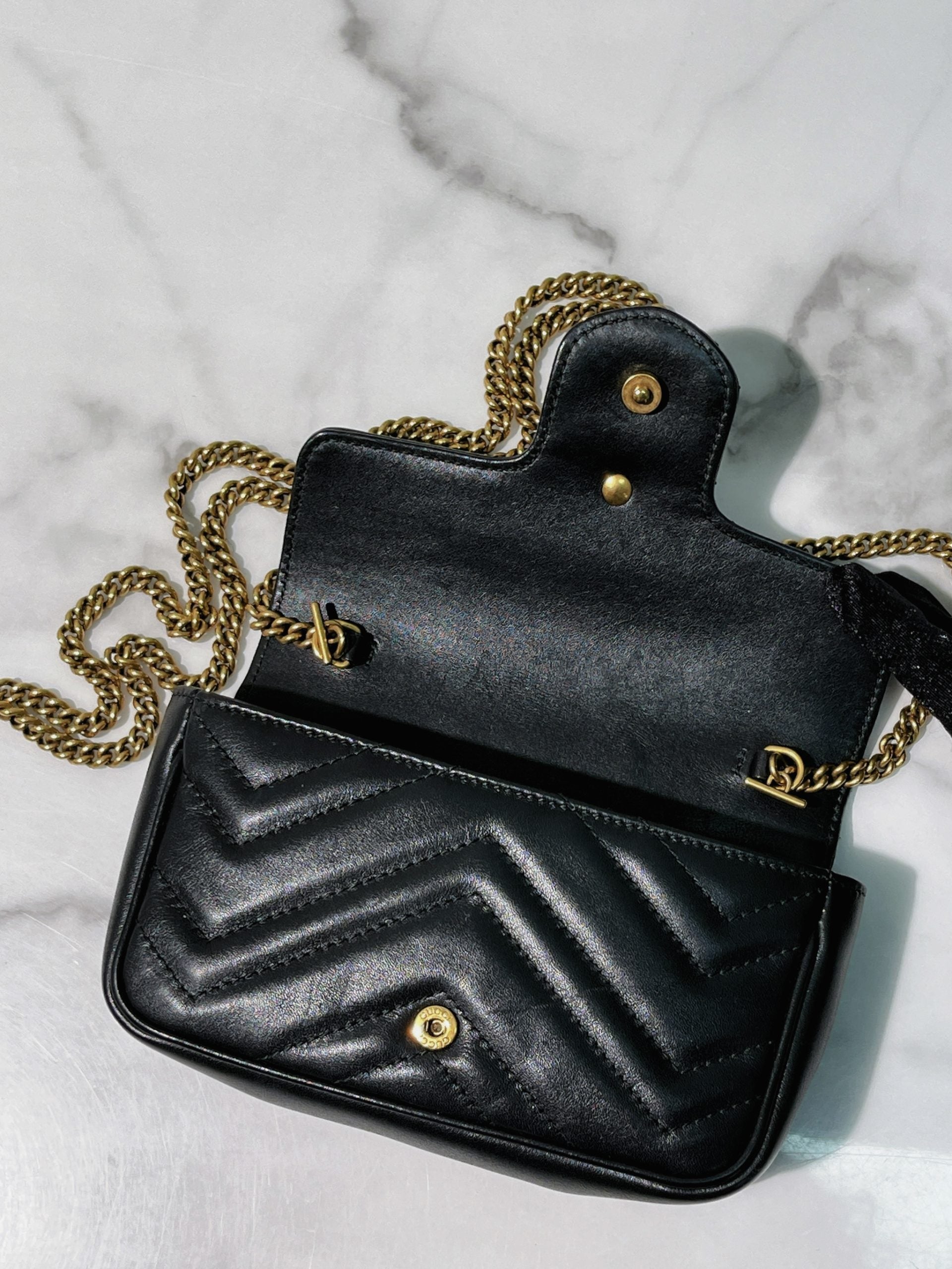 GUCCI SUERMINI MARMONT, Black/Gold