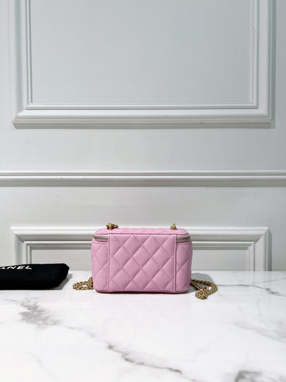 CHANEL PEARL CRUSH VANITY CASE, Pink/Gold