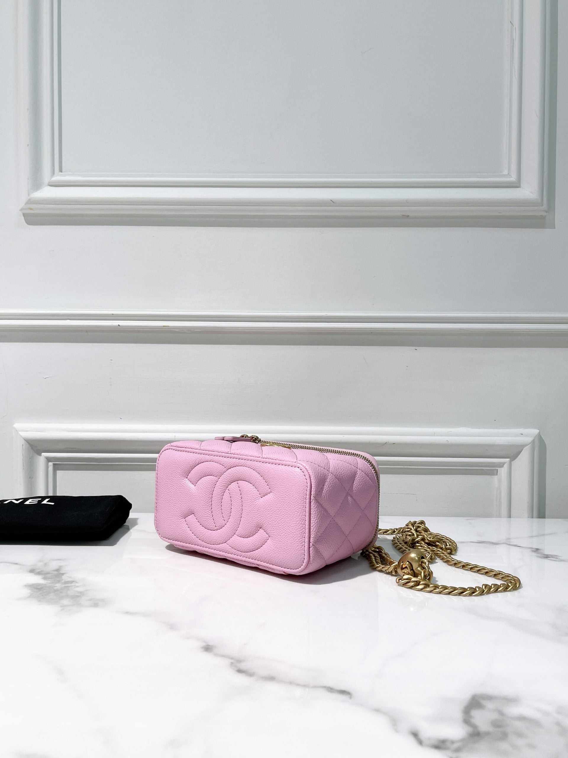 CHANEL PEARL CRUSH VANITY CASE, Pink/Gold