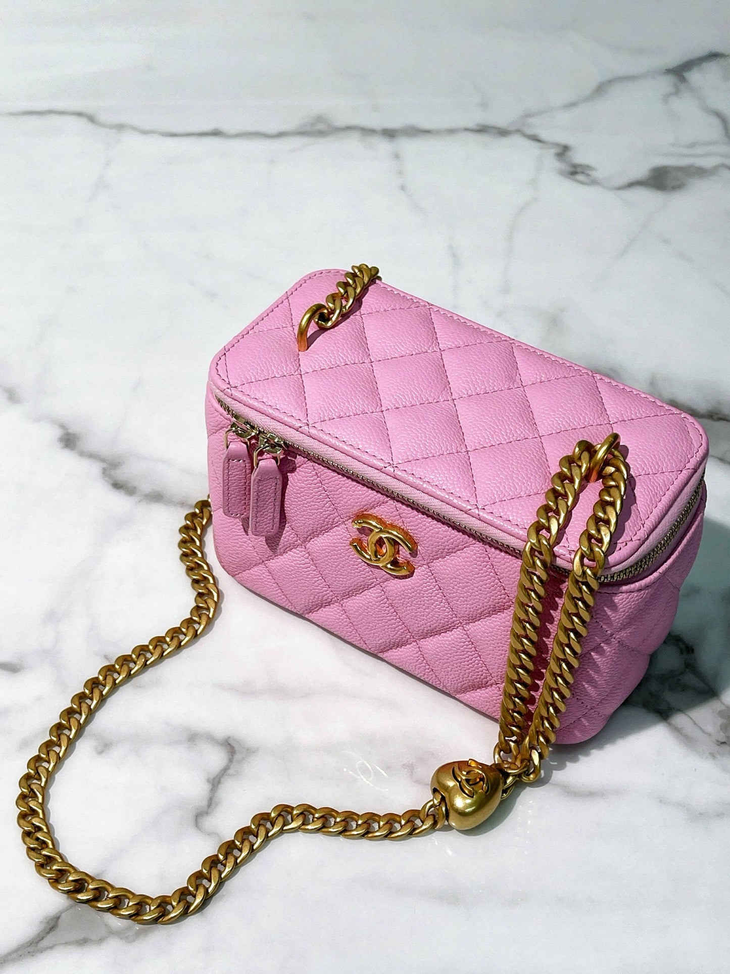 CHANEL PEARL CRUSH VANITY CASE, Pink/Gold